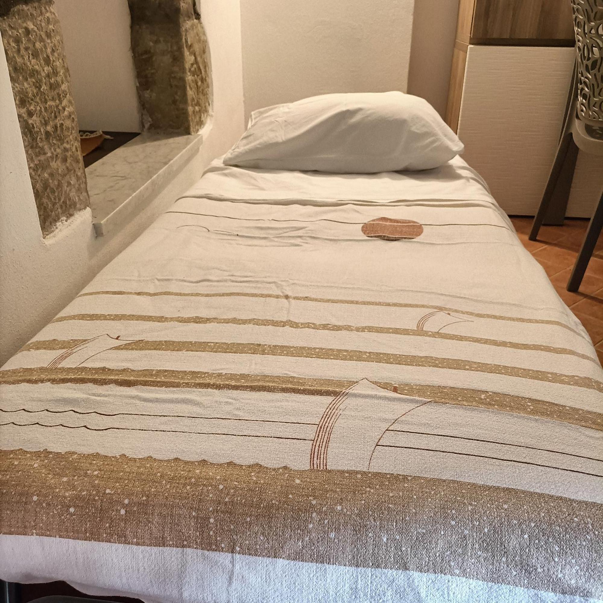 Locazione Turistica La Gesualda Apartment Кастелнуово Магра Екстериор снимка
