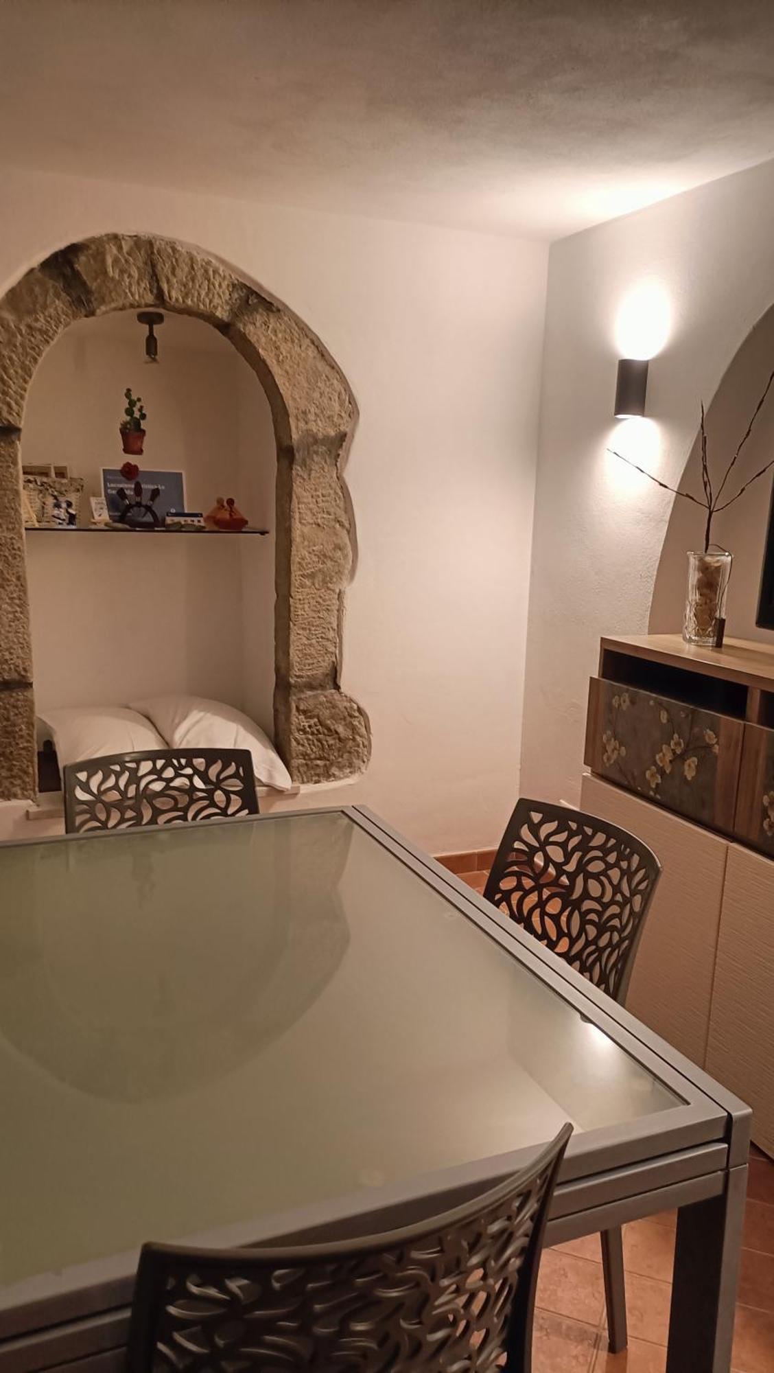 Locazione Turistica La Gesualda Apartment Кастелнуово Магра Екстериор снимка